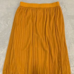 Gold Midi Accordion Skirt size XL